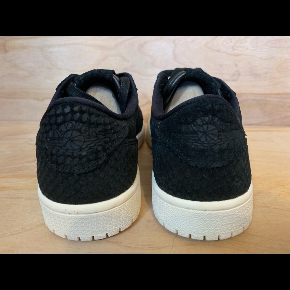 Nike Air Jordan 1 Retro Low- Suede Python - Picture 6 of 8